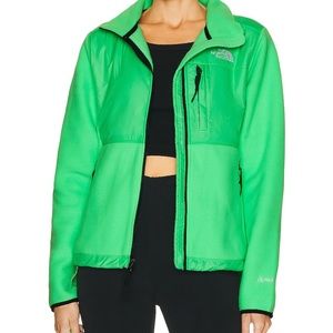 never worn north face denali fleece jacket
